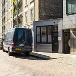 1 Bedroom House With An Edge In King Cross