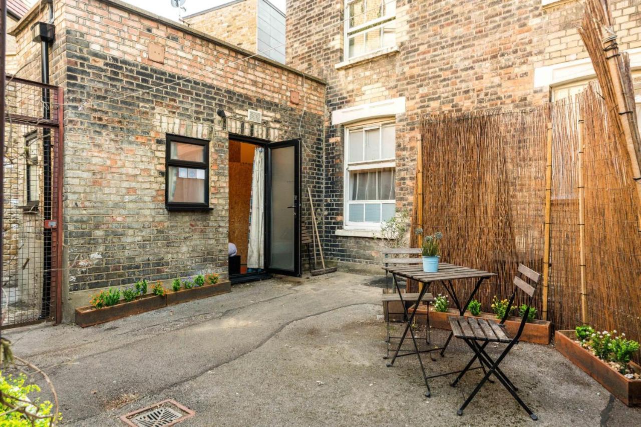 1 Bedroom House With An Edge In King Cross Holiday home London
