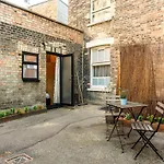 1 Bedroom House With An Edge In King Cross