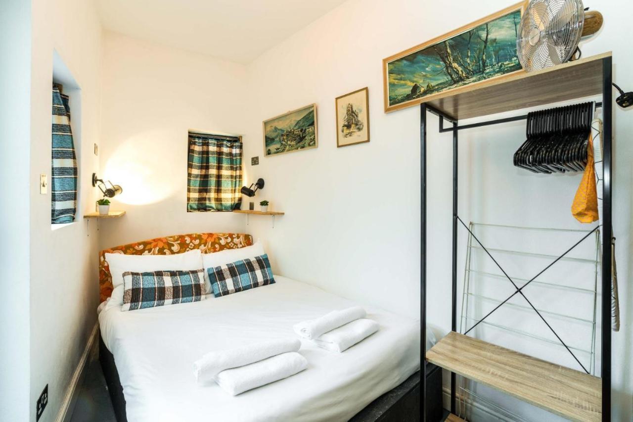 1 Bedroom House With An Edge In King Cross *